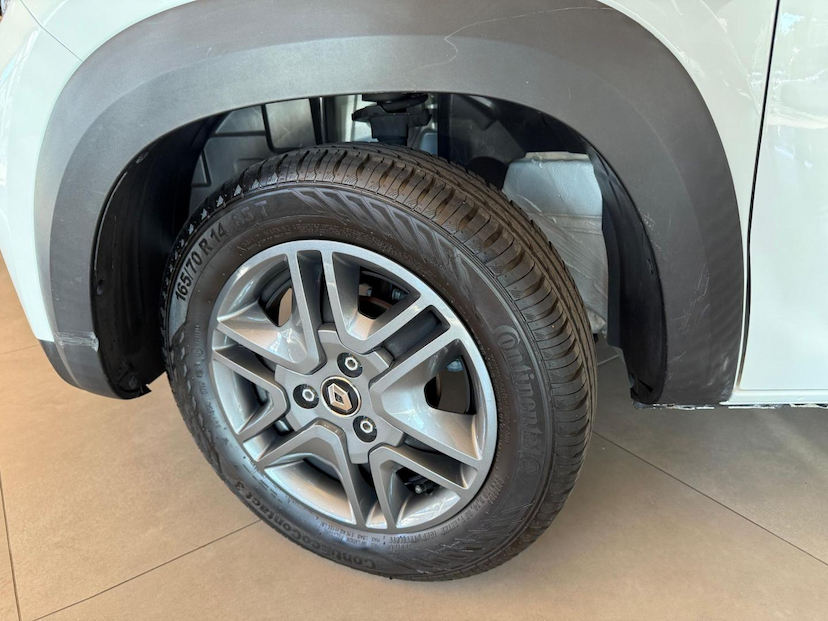 Foto do veículo RENAULT KWID  INTENS 10MT 2019 43.241 KM 45.000,00