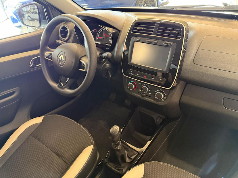 Foto do veículo RENAULT KWID  INTENS 10MT 2019 43.241 KM 45.000,00