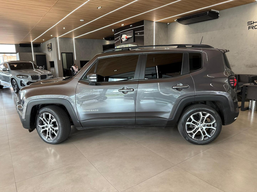 Foto do veículo JEEP RENEGADE  LGTD T270 2023 45.303 KM 102.000,00