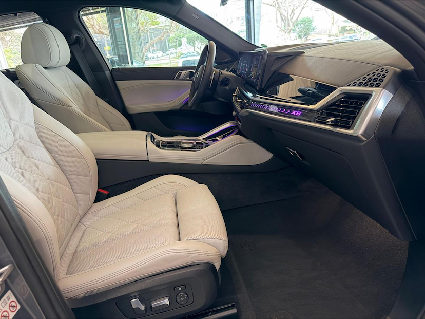 Foto do veículo BMW X6  XDRIVE40I MSP 2024 26.500 KM 540.000,00