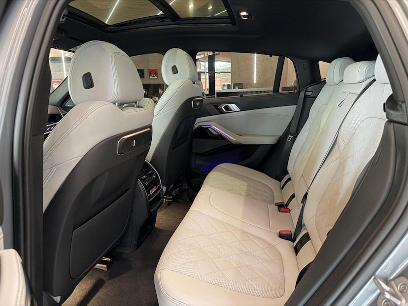 Foto do veículo BMW X6  XDRIVE40I MSP 2024 26.500 KM 540.000,00