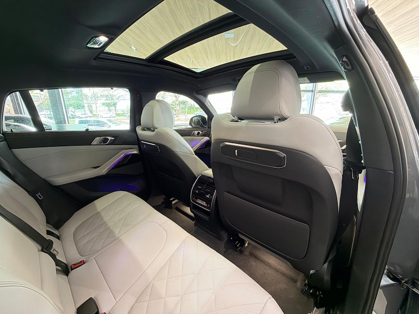Foto do veículo BMW X6  XDRIVE40I MSP 2024 26.500 KM 540.000,00