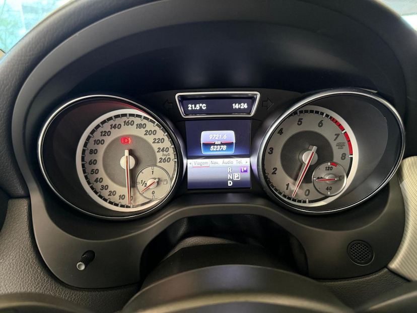 Foto do veículo MERCEDES-BENZ GLA 200 GLA200FF 2017 52.377 KM 110.000,00