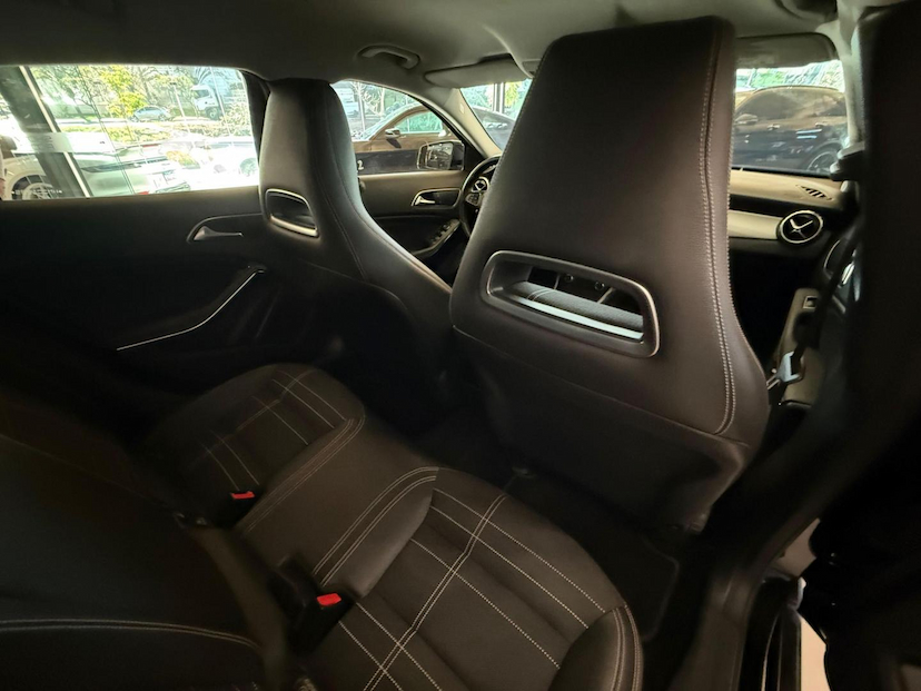 Foto do veículo MERCEDES-BENZ GLA 200 GLA200FF 2017 52.377 KM 110.000,00
