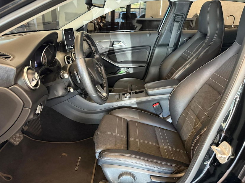 Foto do veículo MERCEDES-BENZ GLA 200 GLA200FF 2017 52.377 KM 110.000,00