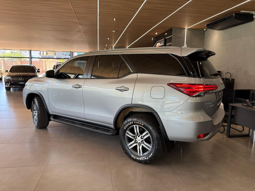 Foto do veículo TOYOTA HILUX  SWSR A2GF 2018 83.802 KM 173.000,00