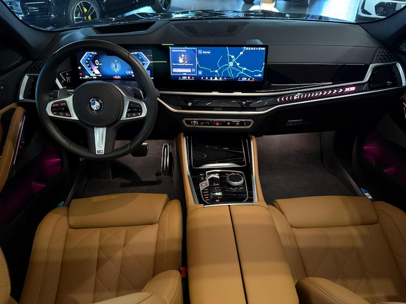 Foto do veículo BMW X6  XDRIVE40I MSP 2025 4.360 KM 729.000,00