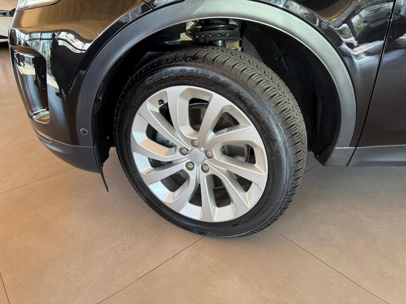Foto do veículo LAND ROVER DISCOVERY DISC SPT D200 SE 2022 36.471 KM 249.000,00