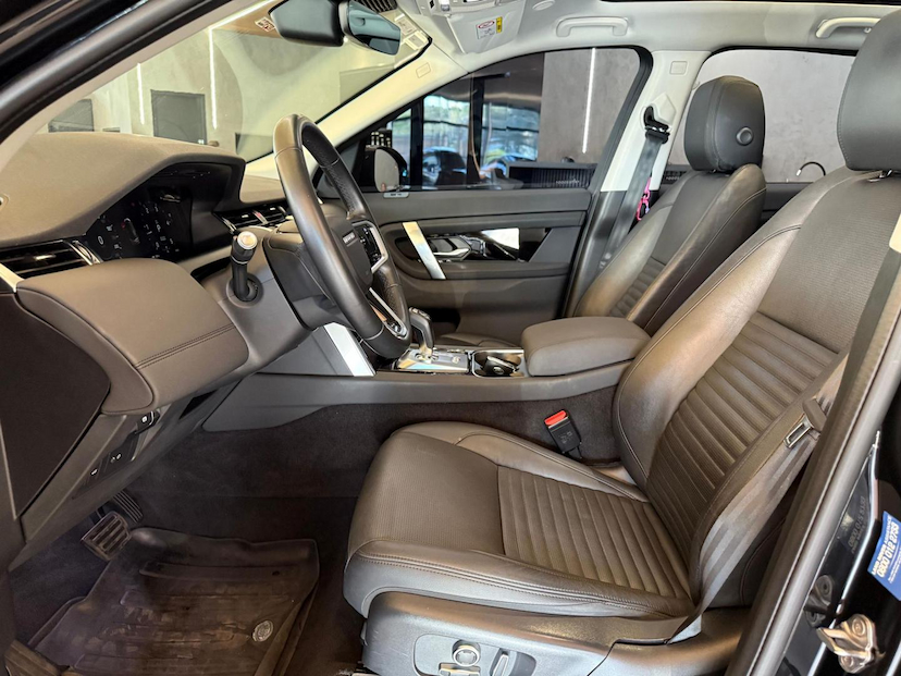 Foto do veículo LAND ROVER DISCOVERY DISC SPT D200 SE 2022 36.471 KM 249.000,00