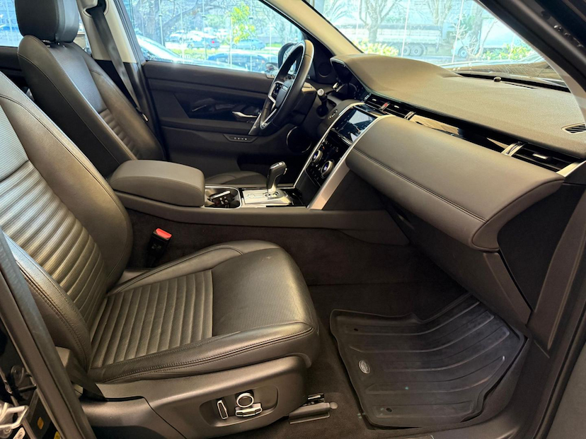 Foto do veículo LAND ROVER DISCOVERY DISC SPT D200 SE 2022 36.471 KM 249.000,00