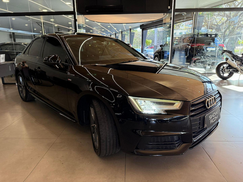 Foto do veículo AUDI A4  2.0TFSI 2018 77.393 KM 129.000,00