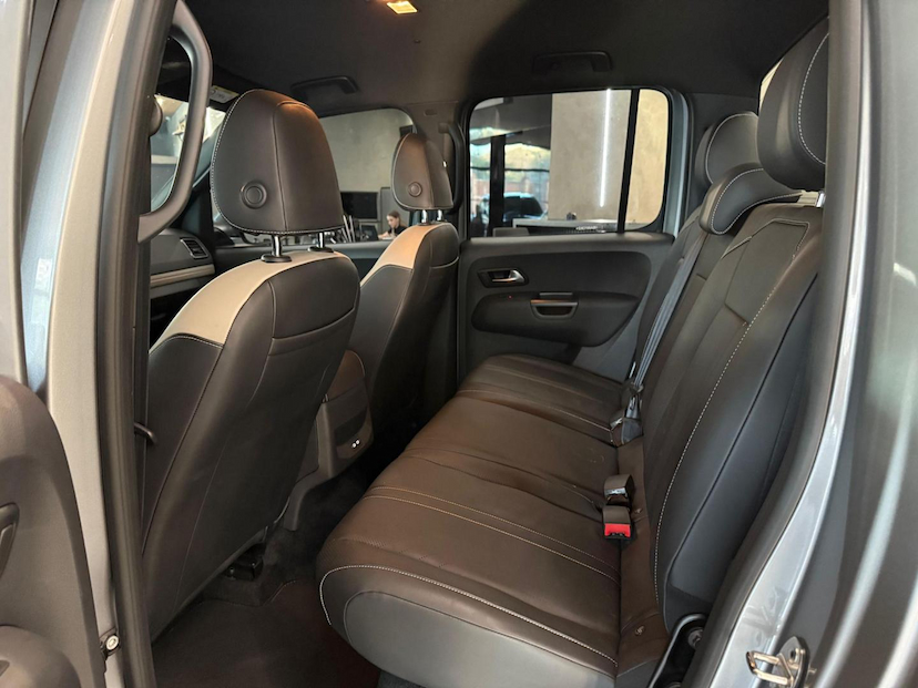 Foto do veículo VOLKSWAGEN AMAROK  V6 HIGH 2025 17.000 KM 305.000,00