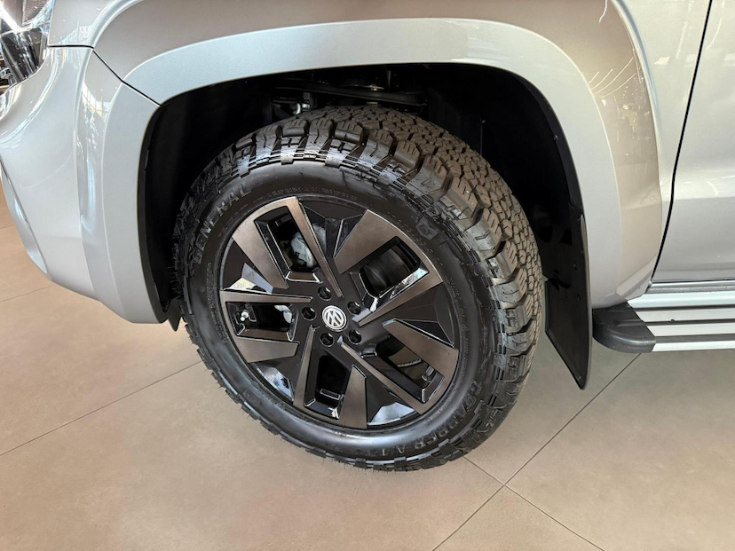 Foto do veículo VOLKSWAGEN AMAROK  V6 HIGH 2025 17.000 KM 305.000,00