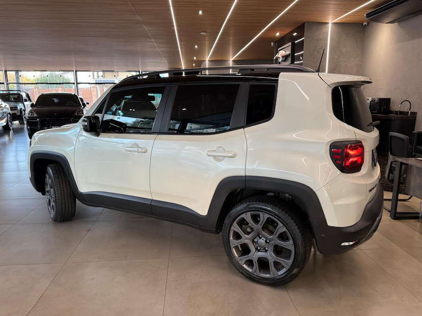 Foto do veículo JEEP RENEGADE  S T2704X4 2022 10.000 KM 115.000,00