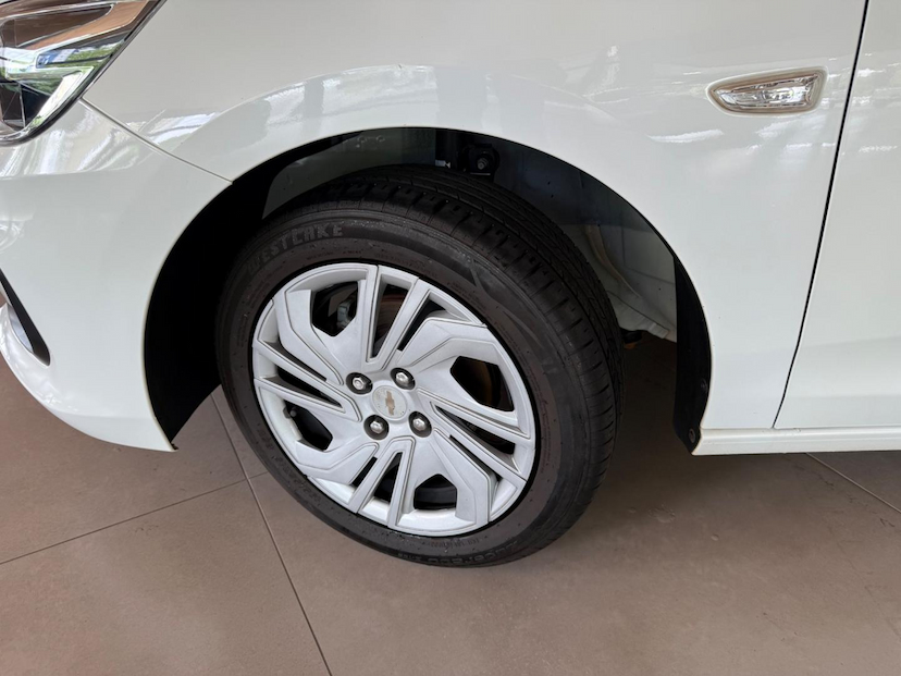 Foto do veículo CHEVROLET ONIX  10MT LT2 2024 50.000 KM 68.000,00