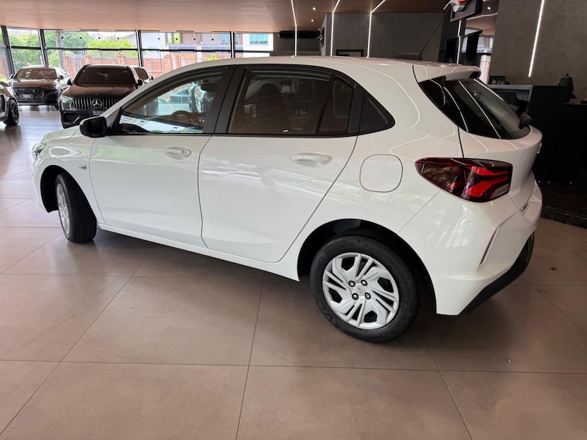 Foto do veículo CHEVROLET ONIX  10MT LT2 2024 50.000 KM 68.000,00