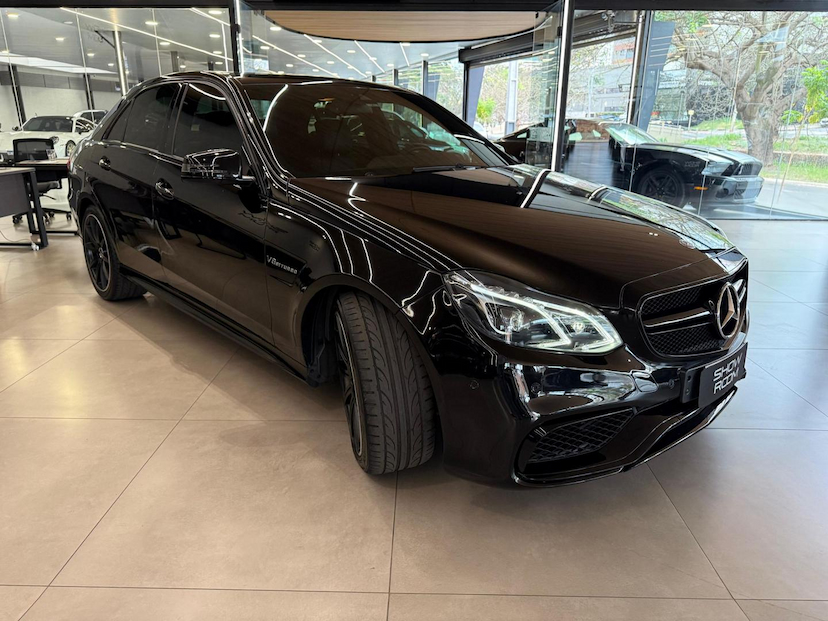 Foto do veículo MERCEDES-BENZ E 63 AMG  2014 56.428 KM 260.000,00