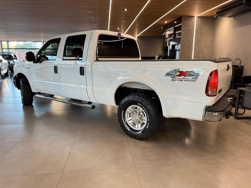 Foto do veículo FORD F-250  XLT W21 2011 238.720 KM 0,00