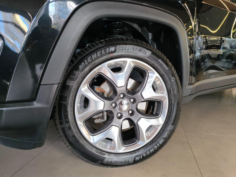 Foto do veículo JEEP COMPASS  LONGITUDE F 2019 40.548 KM 99.000,00