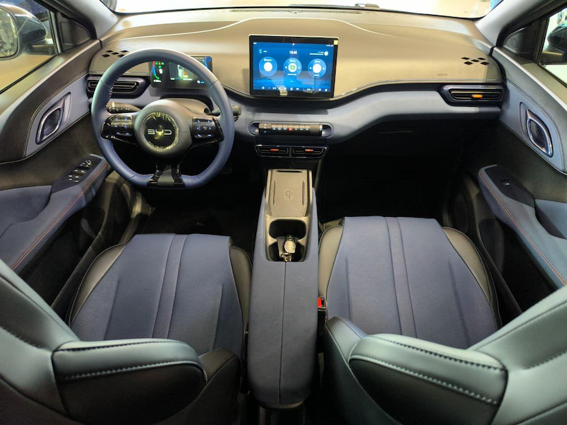 Foto do veículo BYD DOLPHIN  MINI GS5EV 2025 2.700 KM 110.000,00