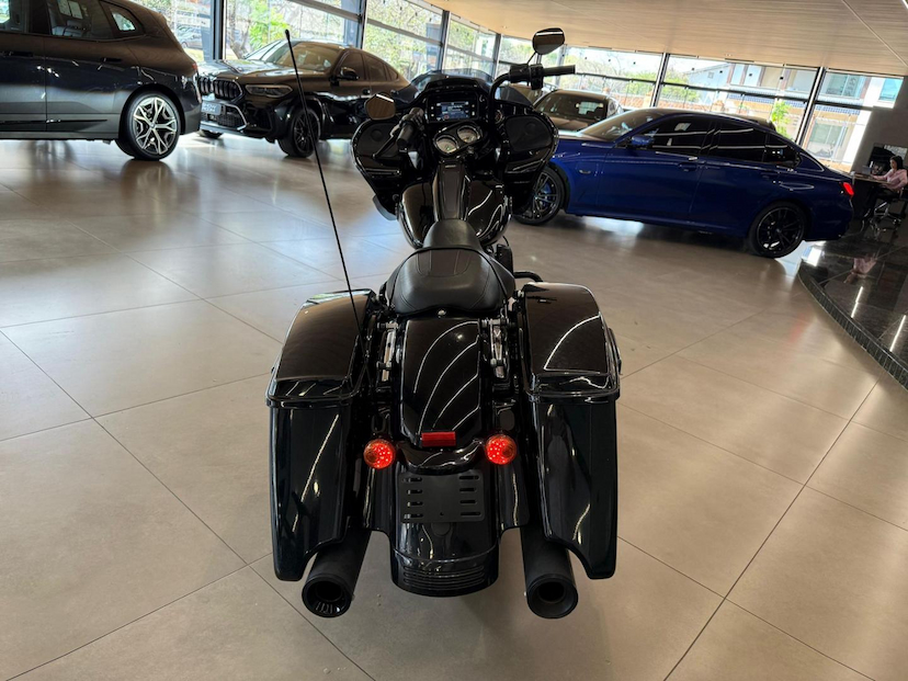 Foto do veículo HARLEY-DAVIDSON ROAD GLIDE LIMITED  GLIDE SPECIAL 2021 1.469 KM 129.000,00