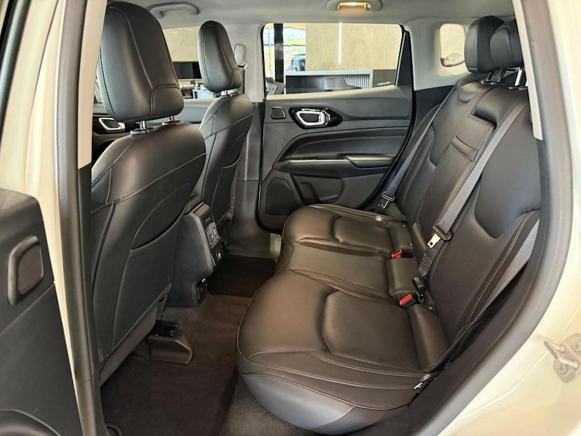 Foto do veículo JEEP COMPASS  LIMITED TF 2022 57.996 KM 0,00