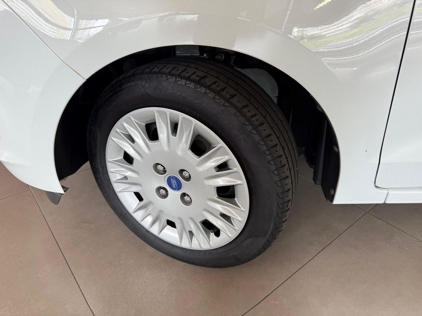 Foto do veículo FORD KA  SE PLUS 1.0 HA C 2021 27.433 KM 53.000,00