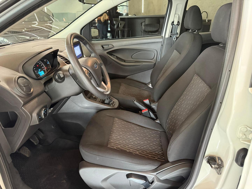 Foto do veículo FORD KA  SE PLUS 1.0 HA C 2021 27.433 KM 53.000,00