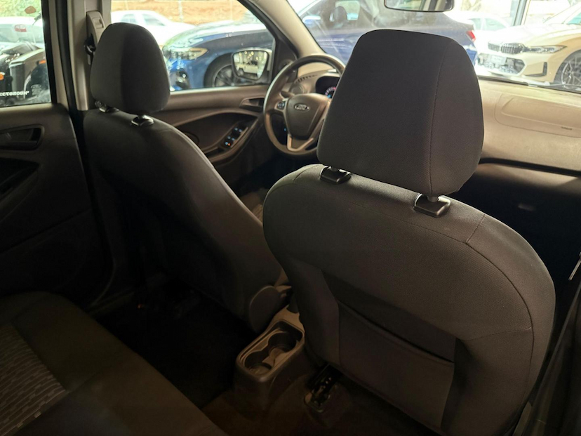 Foto do veículo FORD KA  SE PLUS 1.0 HA C 2021 27.433 KM 53.000,00