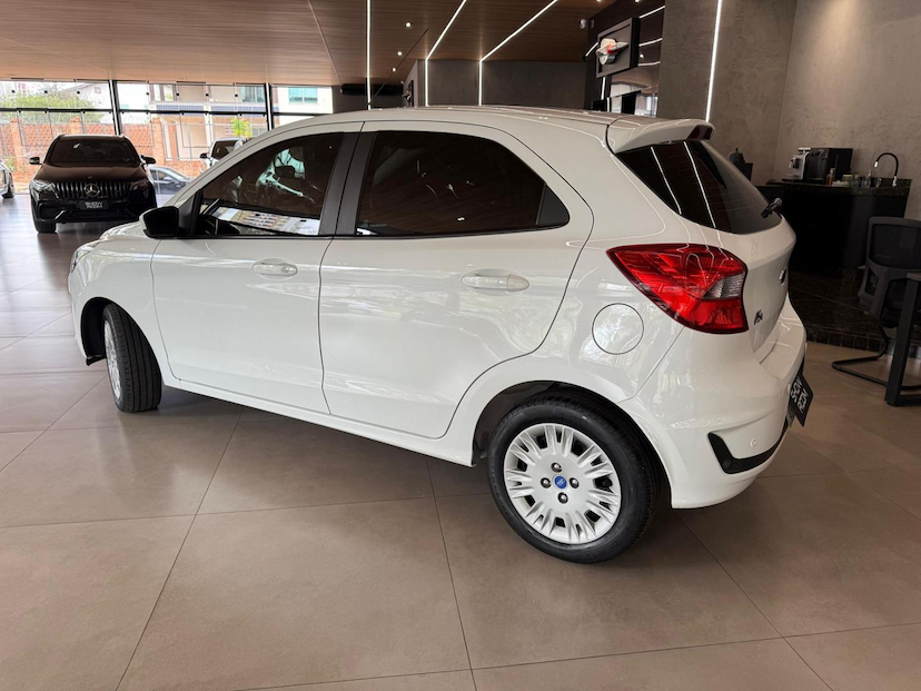 Foto do veículo FORD KA  SE PLUS 1.0 HA C 2021 27.433 KM 53.000,00