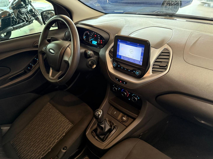 Foto do veículo FORD KA  SE PLUS 1.0 HA C 2021 27.433 KM 53.000,00