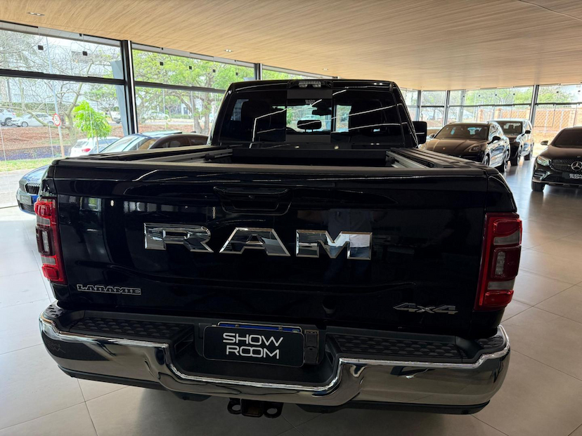 Foto do veículo RAM 2500  LAIE 2024 33.800 KM 400.000,00