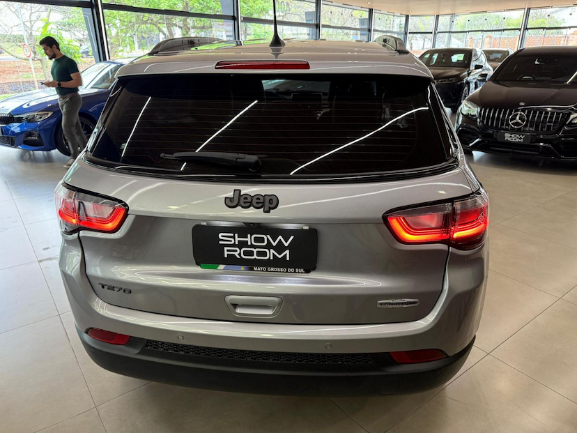 Foto do veículo JEEP COMPASS  LONG TF 2024 44.300 KM 140.000,00