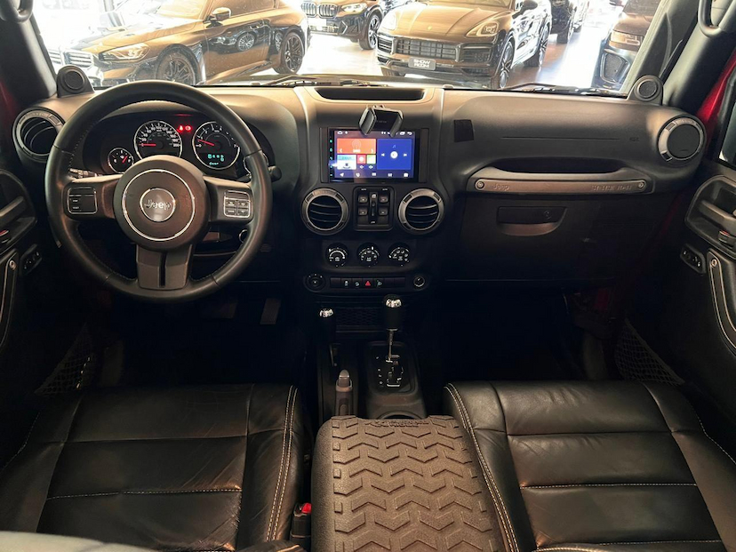 Foto do veículo JEEP WRANGLER  ULT 3.6L 2012 50.396 KM 240.000,00
