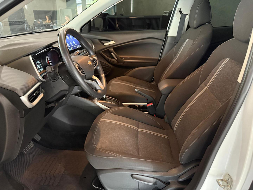 Foto do veículo CHEVROLET TRACKER  T A LT 2024 52.065 KM 100.000,00