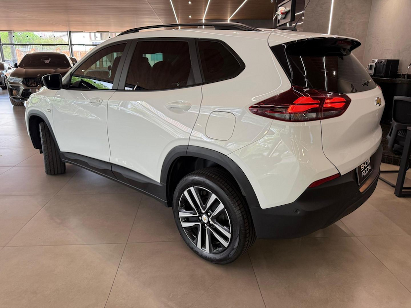 Foto do veículo CHEVROLET TRACKER  T A LT 2024 52.065 KM 100.000,00