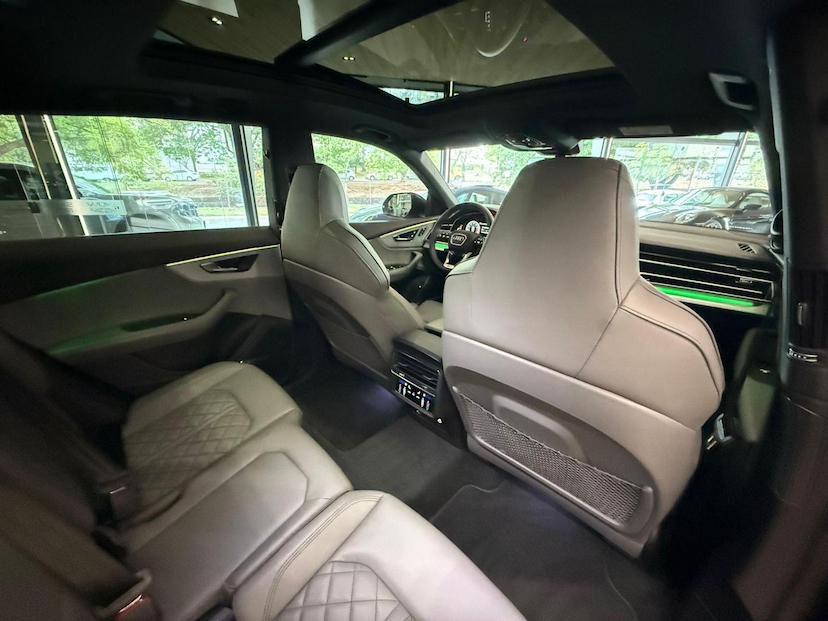 Foto do veículo AUDI Q8  SB HIBRIDO 2025 12.087 KM 630.000,00