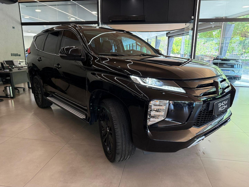 Foto do veículo MITSUBISHI PAJERO SPORT  HPE-S 2.4 4X4 DIESEL AUT. 2024 51.400 KM 347.000,00