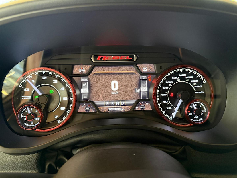 Foto do veículo RAM 1500  REBEL HEMI 2022 22.500 KM 360.000,00