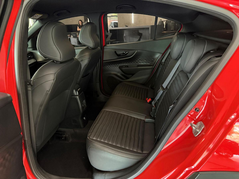 Foto do veículo FIAT FASTBACK  TURBO 270 2023 24.500 KM 119.000,00
