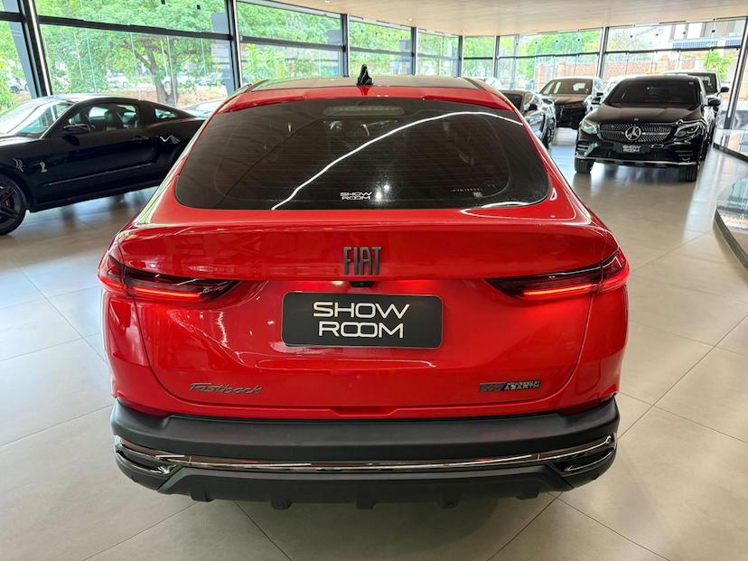 Foto do veículo FIAT FASTBACK  TURBO 270 2023 24.500 KM 119.000,00