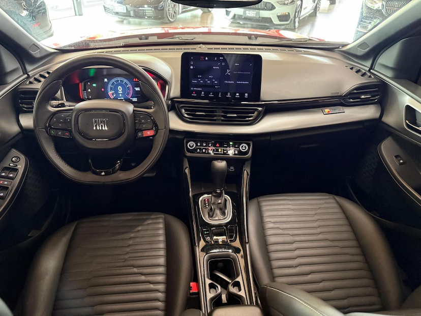 Foto do veículo FIAT FASTBACK  TURBO 270 2023 24.500 KM 119.000,00