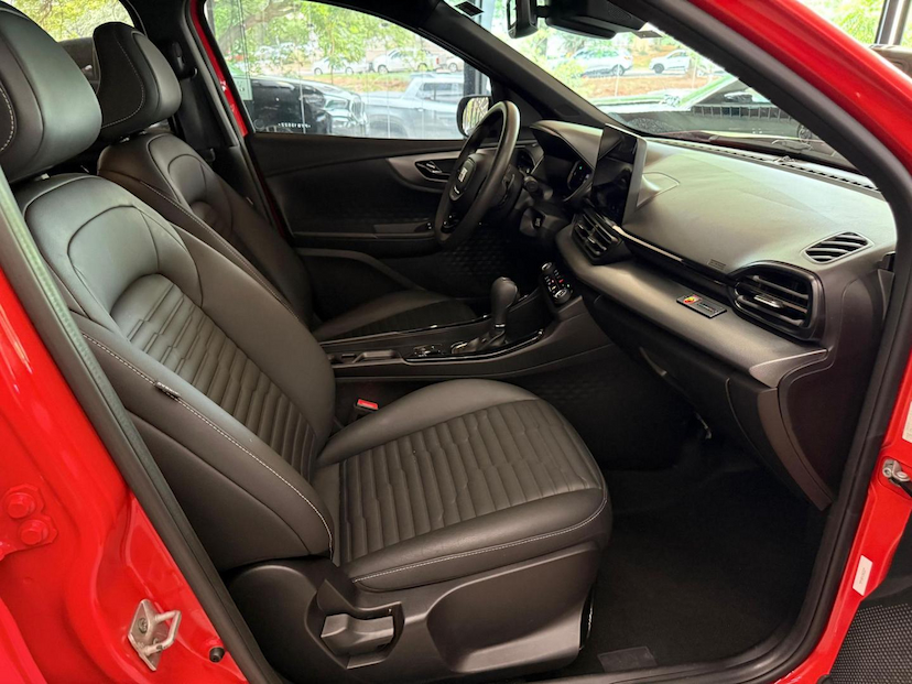 Foto do veículo FIAT FASTBACK  TURBO 270 2023 24.500 KM 119.000,00