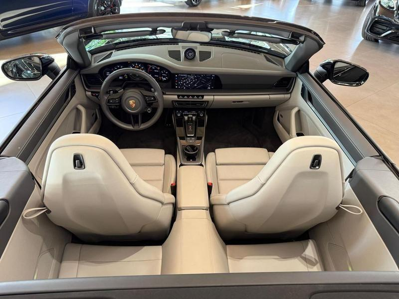 Foto do veículo PORSCHE 911  3.0 24V H6 GASOLINA CARRERA S PDK 2024 4.716 KM 1.000.000,00