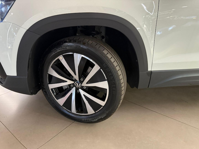 Foto do veículo VOLKSWAGEN TAOS  CL TSI 2024 17.225 KM 150.000,00