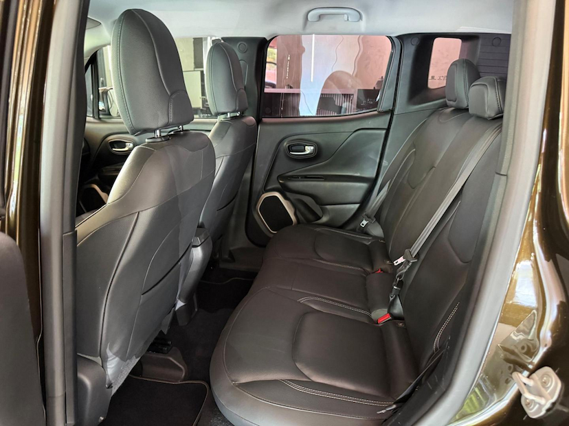Foto do veículo JEEP RENEGADE  LNGTD AT 2018 73.011 KM 70.000,00