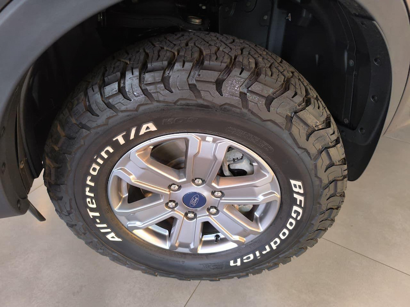 Foto do veículo FORD RANGER  XLSCD3D4A 2024 32.304 KM 239.000,00
