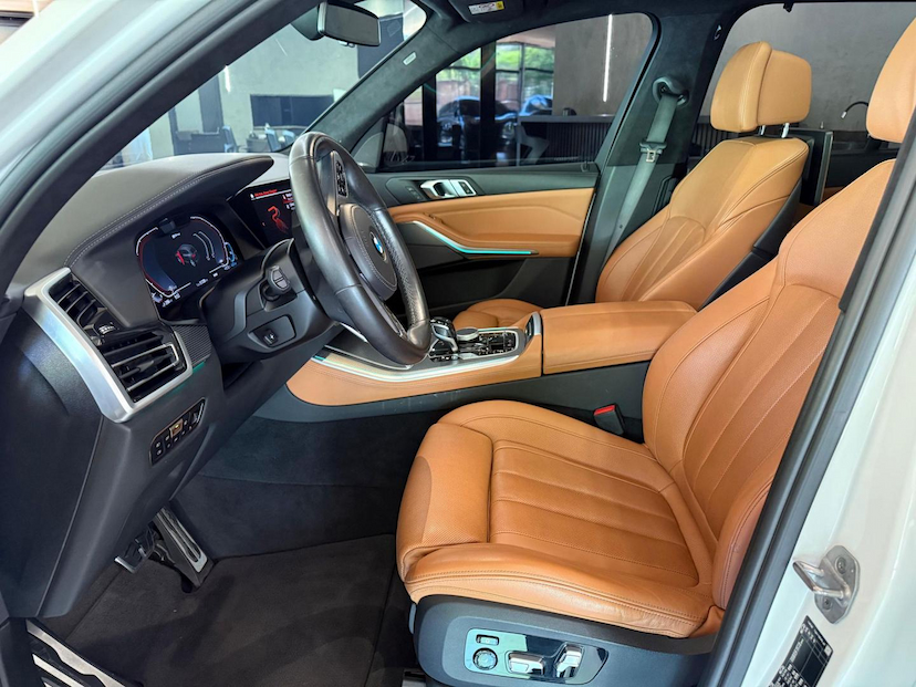 Foto do veículo BMW X5  XDRIVE45E 2021 59.905 KM 359.000,00