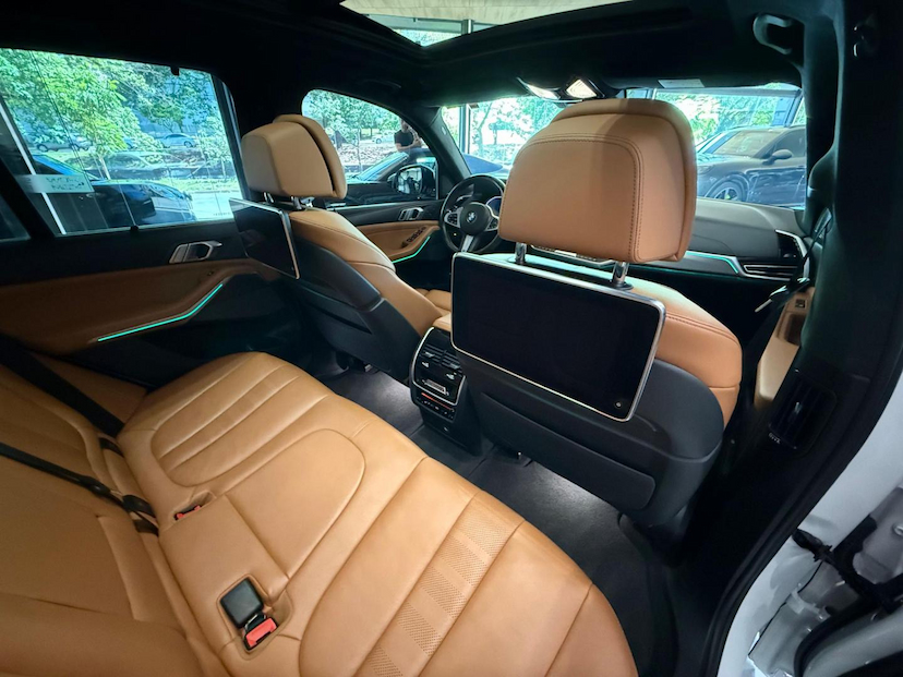 Foto do veículo BMW X5  XDRIVE45E 2021 59.905 KM 359.000,00