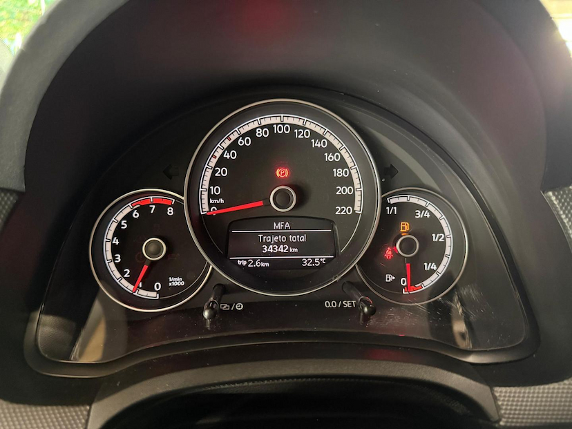 Foto do veículo VOLKSWAGEN UP  MOVE MDV 2018 34.350 KM 72.000,00
